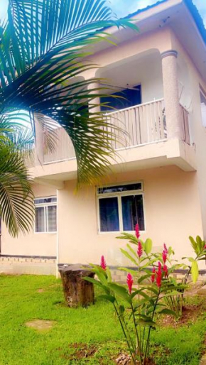 Ked Safaris home UG
